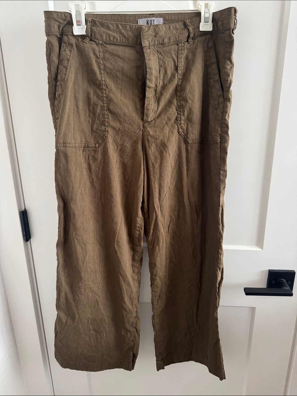 Kut from the Kloth “Topaz Linen Wide-Leg Pant” in Olive Green